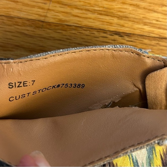 QUPID Ikat Print Ankle Bootie Wedge - Picture 8 of 9